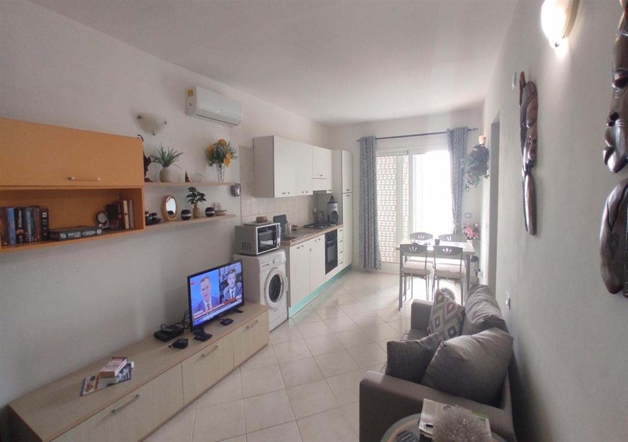 Adult Only Beachfront 2 Bedroom Apartment Santa Maria Airport Pick Up, Aircon, Unlimited Wifi Ideal For Remote Working And Long Stay Exterior foto